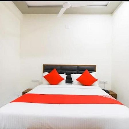 Hotel New Lake View Amhedabad Dış mekan fotoğraf