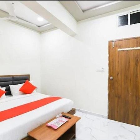 Hotel New Lake View Amhedabad Dış mekan fotoğraf