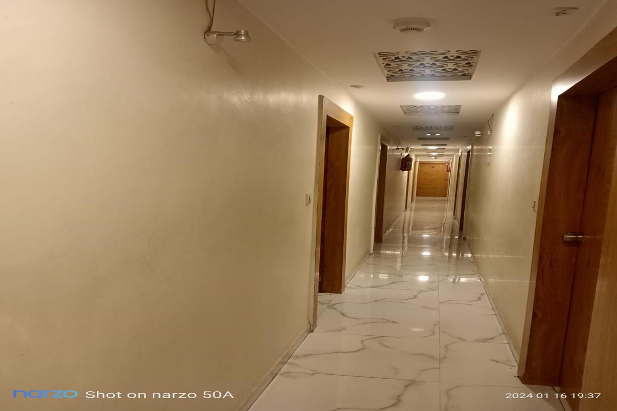 Hotel New Lake View Amhedabad Dış mekan fotoğraf