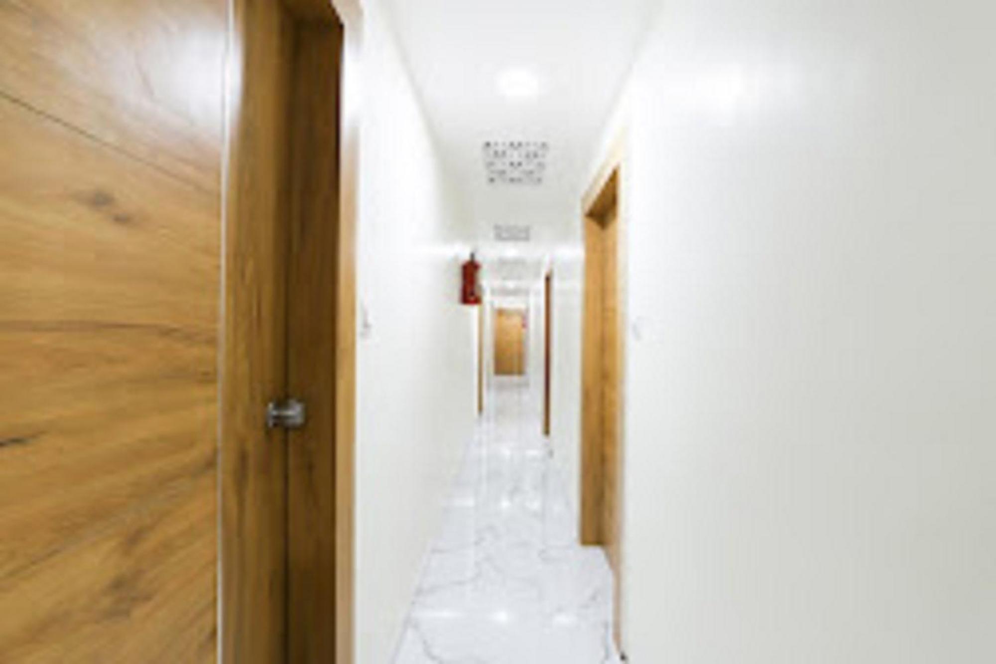 Hotel New Lake View Amhedabad Dış mekan fotoğraf