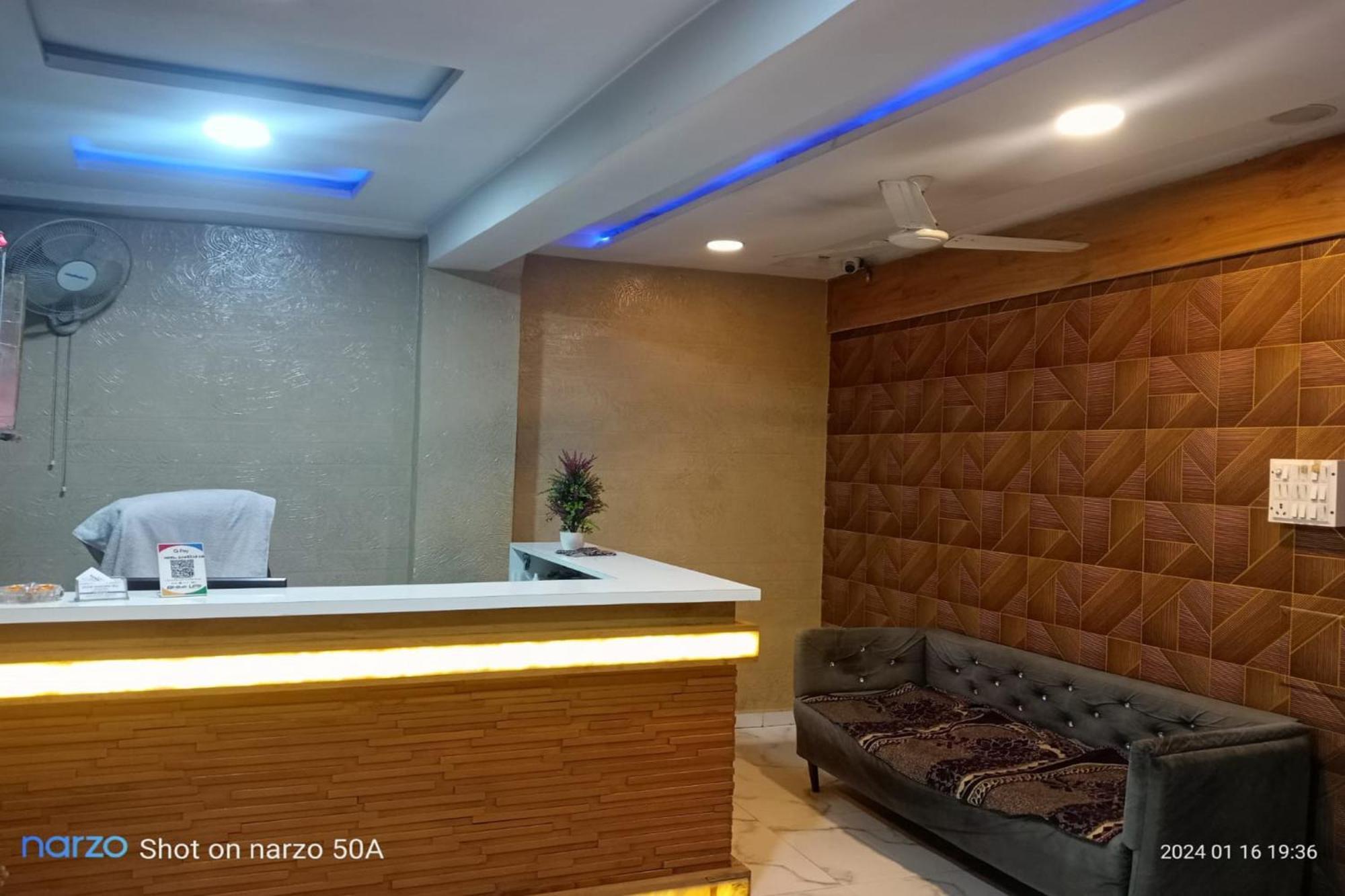 Hotel New Lake View Amhedabad Dış mekan fotoğraf